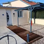 Plain Pied A Avec Parking Privatif - Fr-1-584-330 * Champenoux