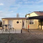 Plain Pied A Avec Parking Privatif - Fr-1-584-330 펜션 *