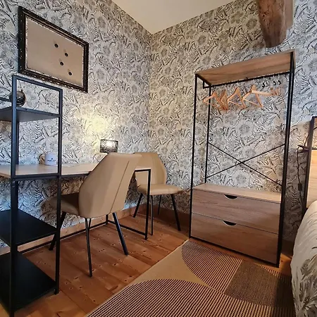 Plain Pied A Avec Parking Privatif - Fr-1-584-330 * Champenoux