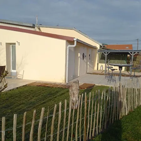 Plain Pied A Avec Parking Privatif - Fr-1-584-330 Gospodarstwo wiejskie Champenoux