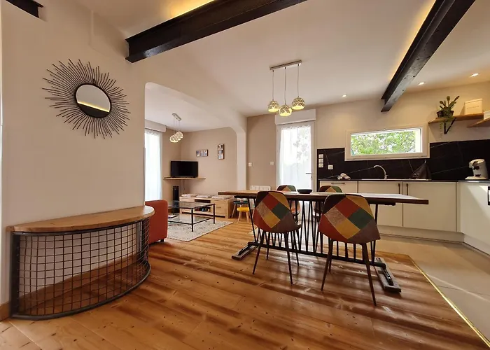 Plain Pied A Avec Parking Privatif - Fr-1-584-330 Prázdninový dům