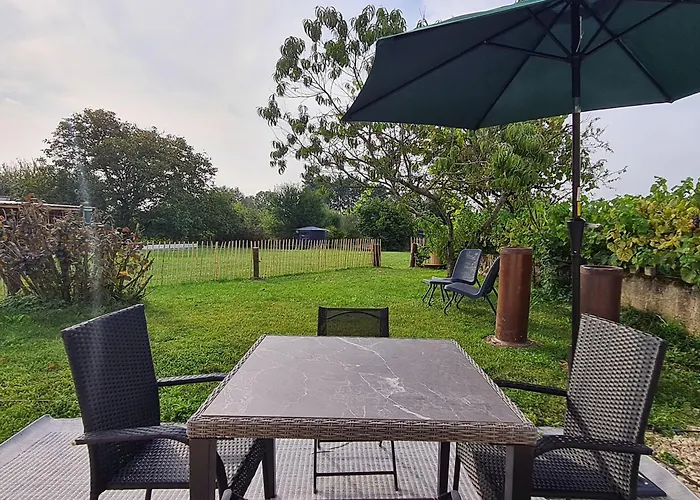 Plain Pied A Avec Parking Privatif - Fr-1-584-330 *