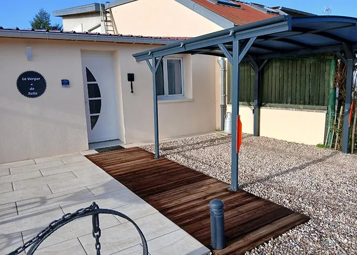 Plain Pied A Avec Parking Privatif - Fr-1-584-330 * Champenoux